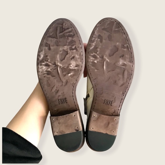 Frye Carson Piping Off-White Retro Chelsea Almond Toe Low Block Heel Ankle Boots - Picture 12 of 16